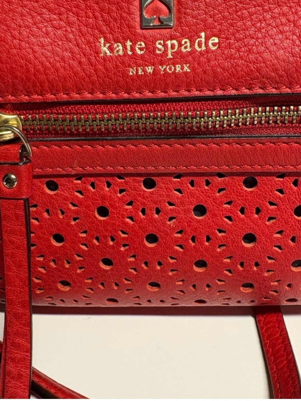 Kate Spade Perri Lane Looloo Crossbody Bag, EUC - Picture 2 of 5